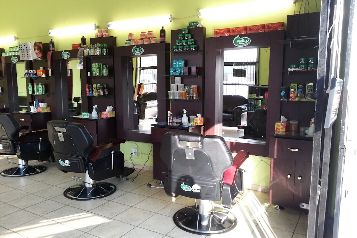 The Moon Unisex Hair And Beauty Salon