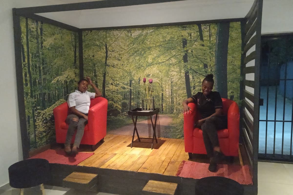 Elma Lee Beauty Salon And Spa