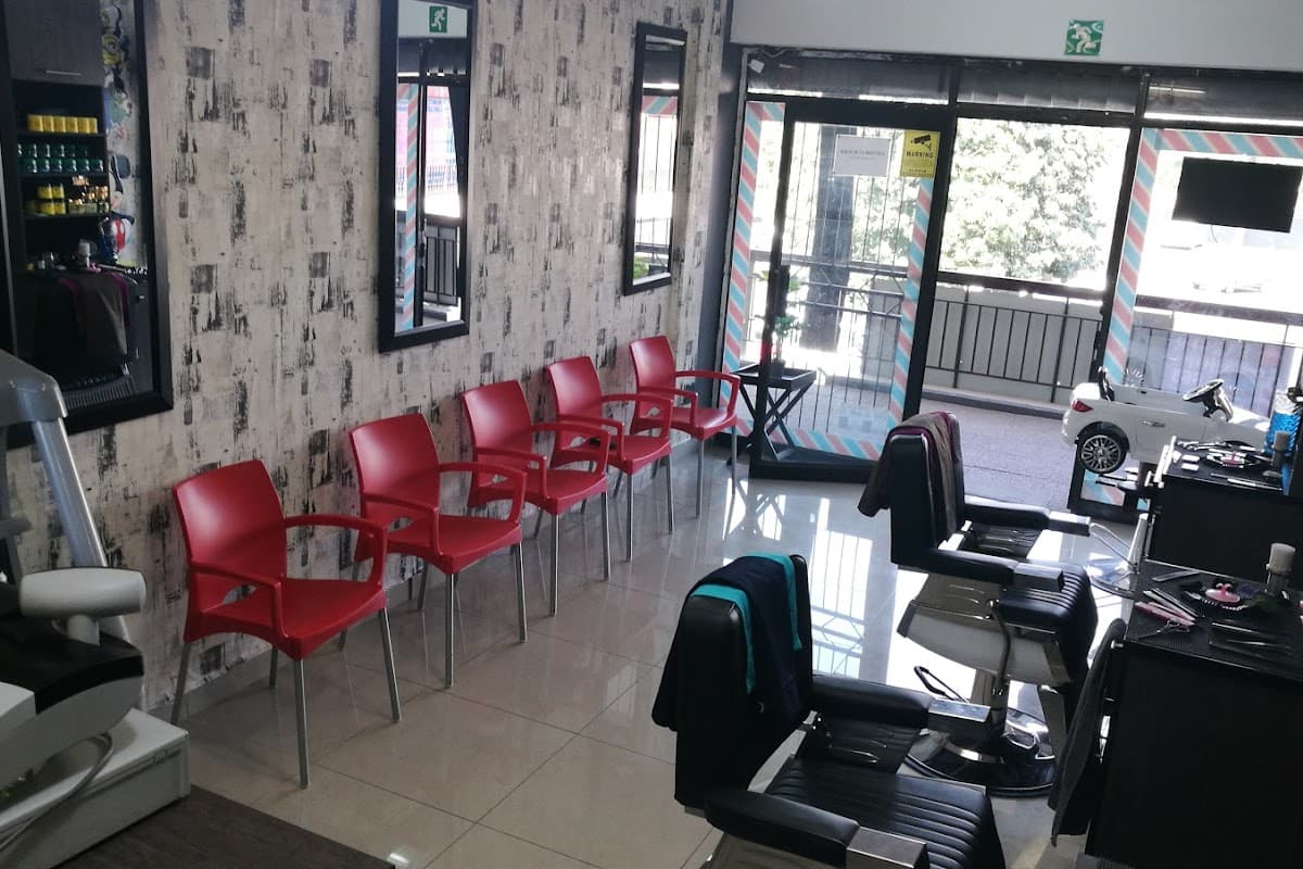 Larfis Barber At Waverley