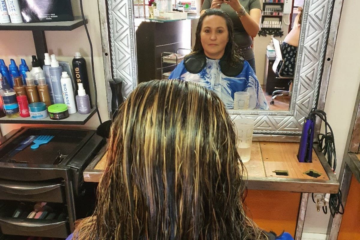 Illumin Essence Hair Studio