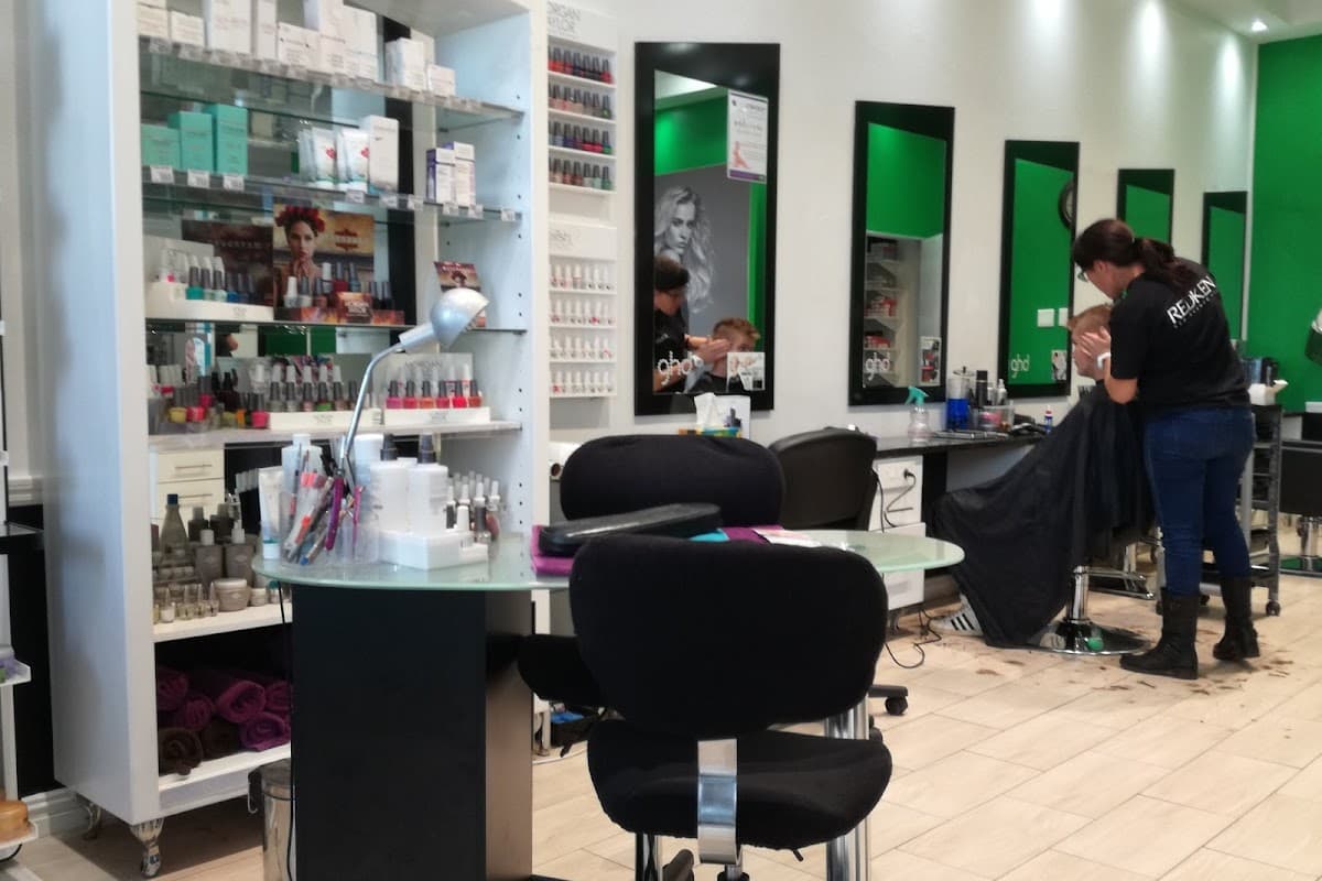 Dis Chem Raslouw Lifestyle Centre Professional Hair Salon And Skin Strategy Beauty And Nail Bar