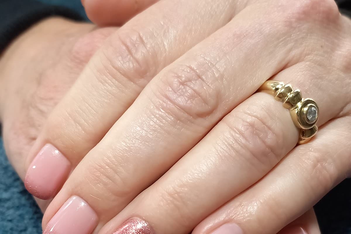 Glow Nail And Beauty Studio