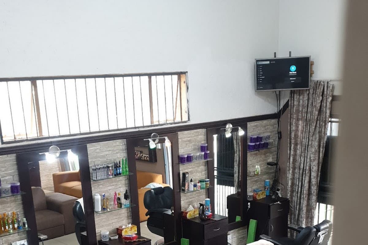 Red Rose Salon