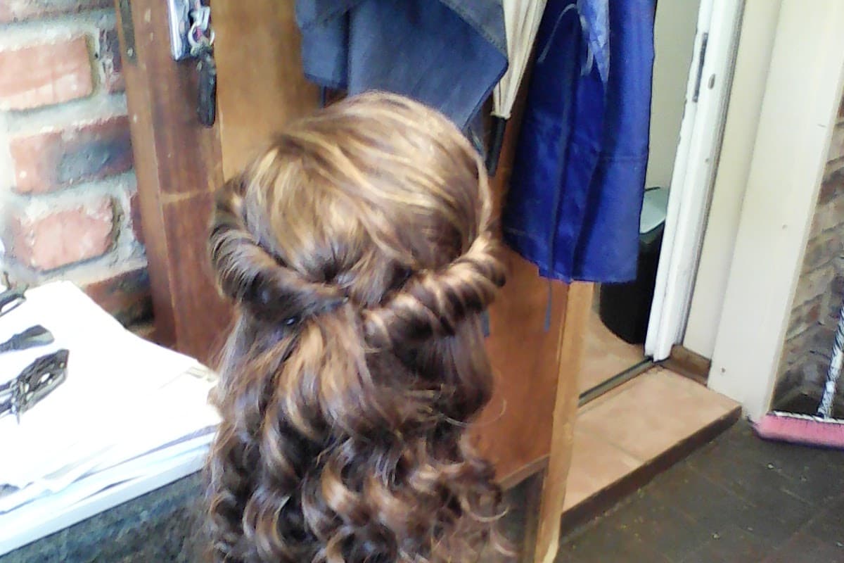 Melonys Hair Studio