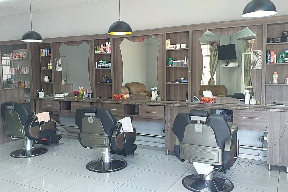 7 Star Hair And Beauty Salon