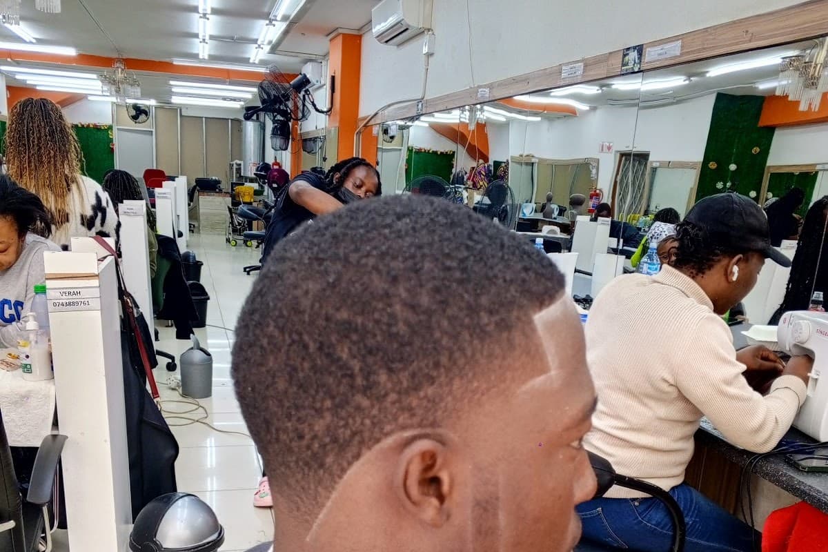 Show Down Hair Salon