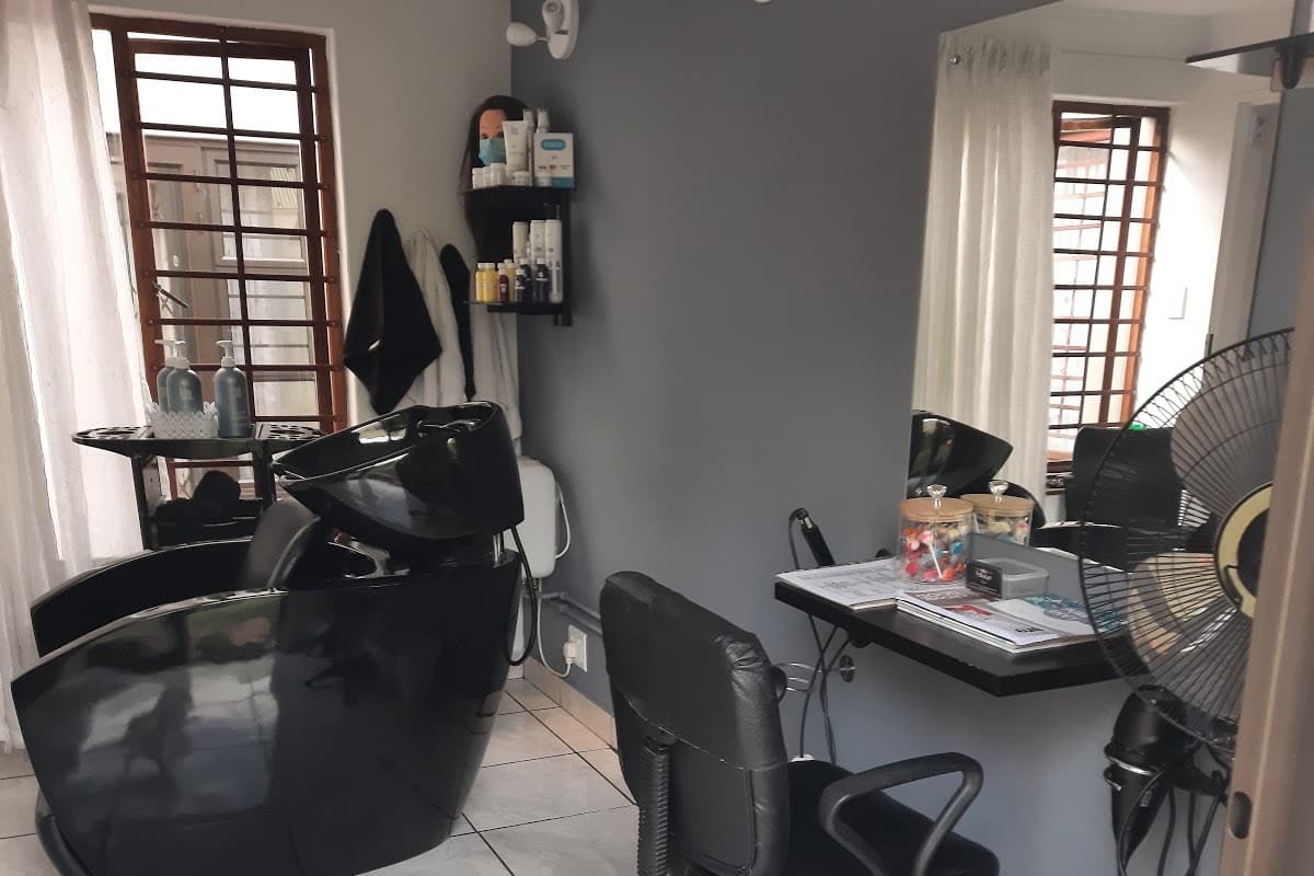 Fabulyn Hair Salon