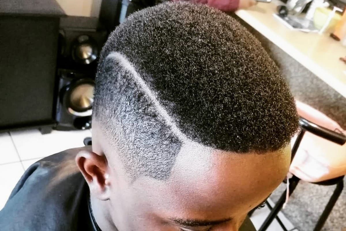 Mcsam Hair And Beard Clinic