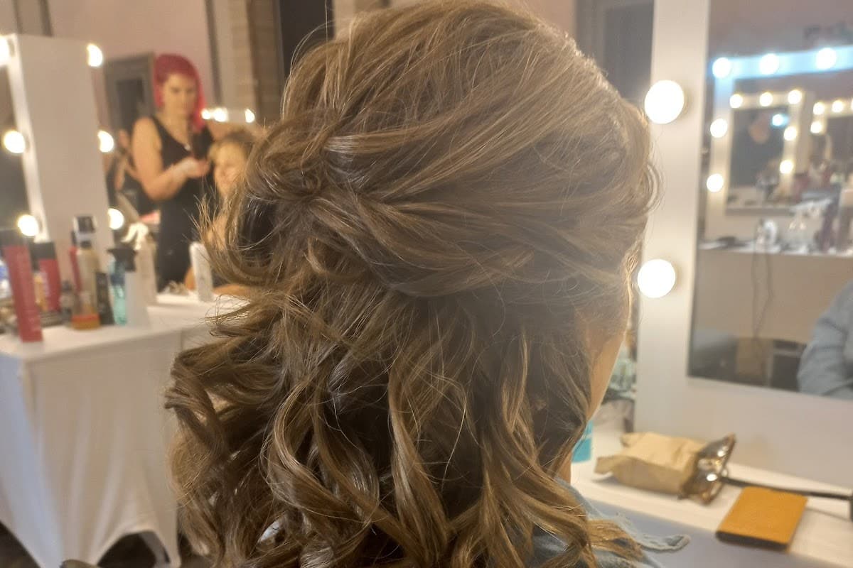 Hannes Hairstylist