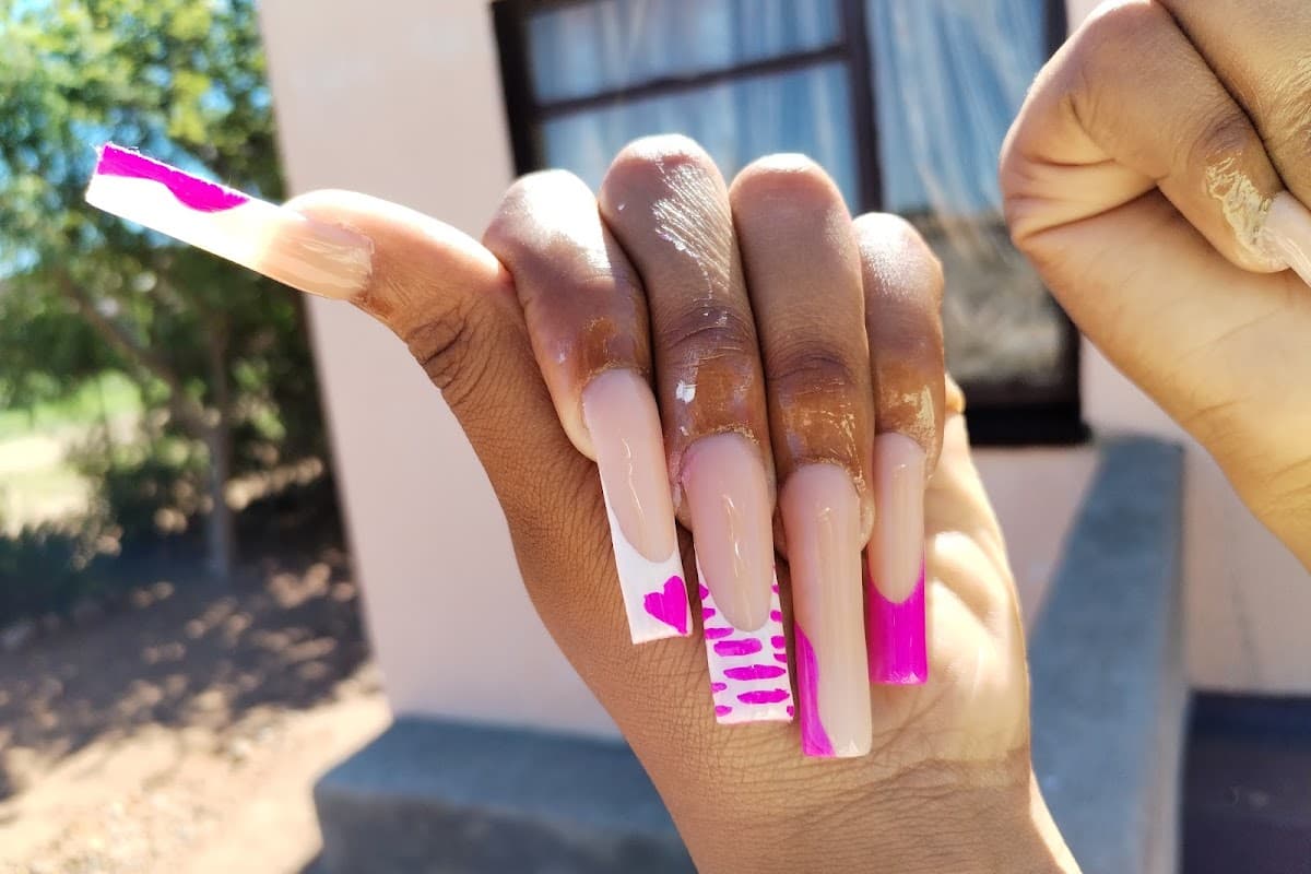 Charrnailbar